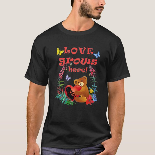 Camiseta Amor Adorável Cresce Aqui Maternidade Pro Life Cel (Frente)