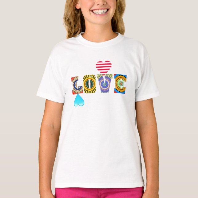 CAMISETA AMOR COM CORAÇÕES (Frente)
