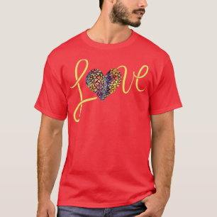 Camiseta AMOR coração arco-íris