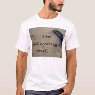 Camiseta Amor da fuga das pegadas da areia da praia o