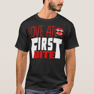 Camiseta amor de halloween na primeira mordida
