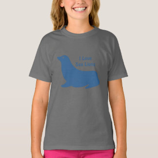 Camiseta Amor de leão no mar azul-claro