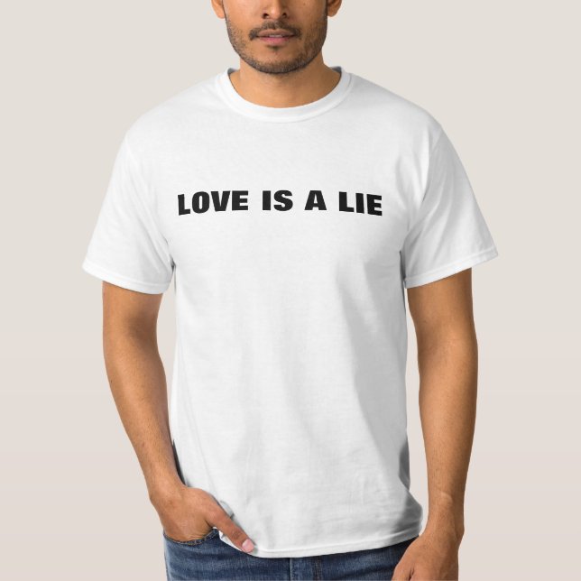 Camiseta amor é mentira (Frente)