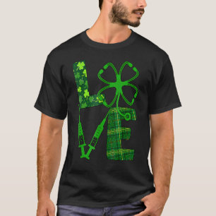 Camiseta Amor Estetoscópio Seringa Dia de São Patrício Enfe