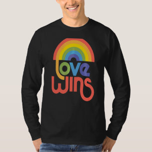 Camiseta Amor ganha tipografia do Rainbow Paint