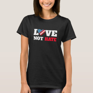 Camiseta Amor Não Odeio EUA Sinalizador Coração Negrito Rus