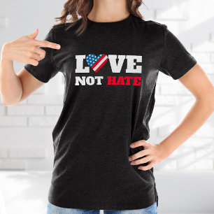 Camiseta Amor Não Ódio Bandeira EUA Coração Ousado Rústico