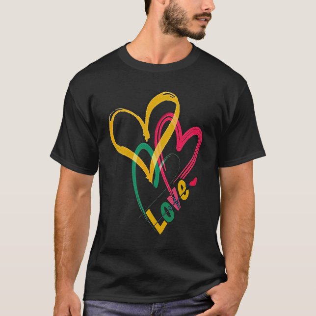 Camiseta Amor projetando belo coração (Frente)