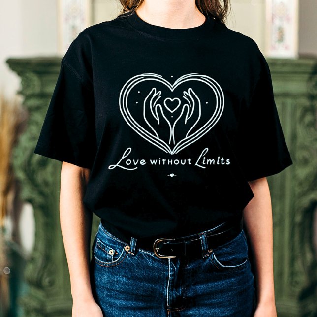 Camiseta Amor sem limites Camisa-T feminina (Criador carregado)