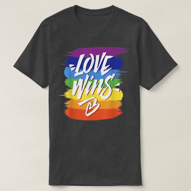 Camiseta Amor vence lésbica Orgulho gay Rainbow Pride LGBT (Frente do Design)