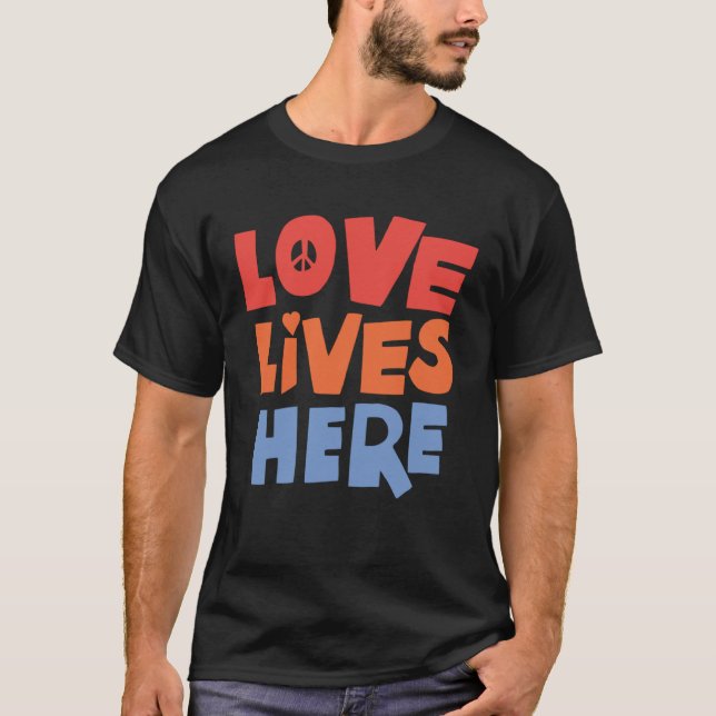 Camiseta Amor Vive Aqui (Frente)