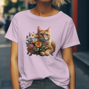 Camiseta Amuleto de Gato Malhado: Bigodes e Flores Silvestr