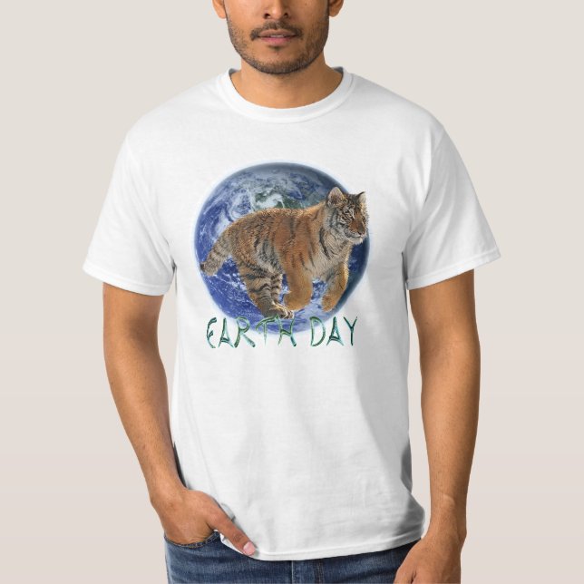 Camiseta Amur Tiger Cub & Planet Earth Day Willife Shirt (Frente)