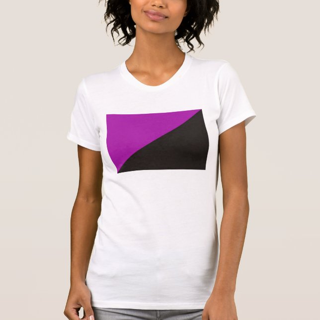 Camiseta anarquia preta roxa da bandeira do feminismo do (Frente)