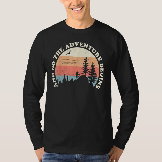 Camiseta And So The Adventure Begins Fun Camping Hiking Hun (Frente)