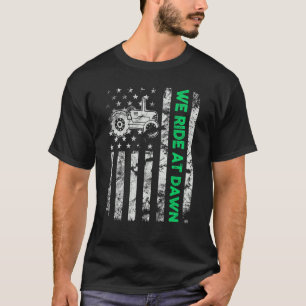 Camiseta Andamos No Pai Da Amanhecer, Fazemos Rir Do Dia
