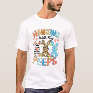 Camiseta Andando Com Meu Colar De Páscoa Do Coelho Peeps