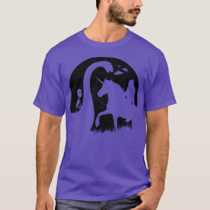 Camiseta Andando Unicórnio Com O Monstro De Loch Ness