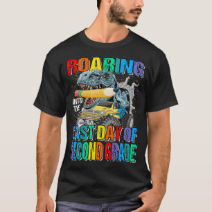 Camiseta Andar Para O Último Dia Do Monstro Do Segundo Grau