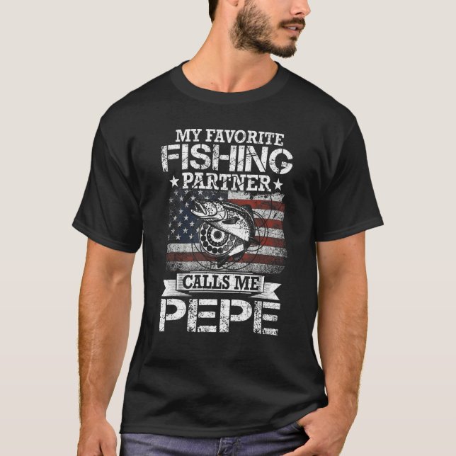 Camiseta Anglês I Meu Parceiro De Pesca Favorito Me Chama P (Frente)