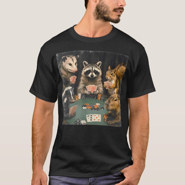 Camiseta Animais da Floresta Jogando Cartas de Pôquer (Frente)