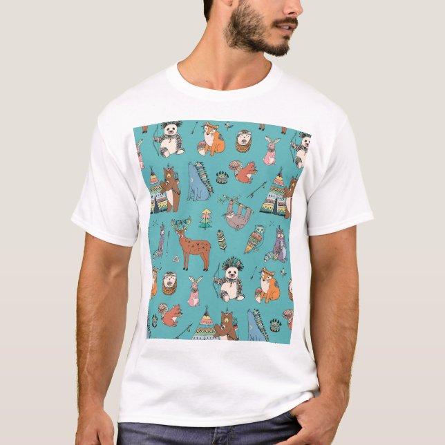 Camiseta Animais tribais: padrão florestal da floresta. (Frente)
