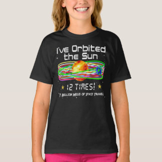 Camiseta Aniversário 12! 12 Órbita do Sol! T-Shirt Presente
