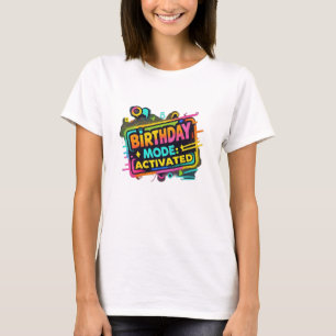Camiseta Aniversário: Ativado Womens de Grafite