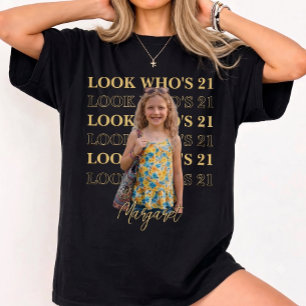 Camiseta Aniversário de 21 anos com texto empilhado e foto