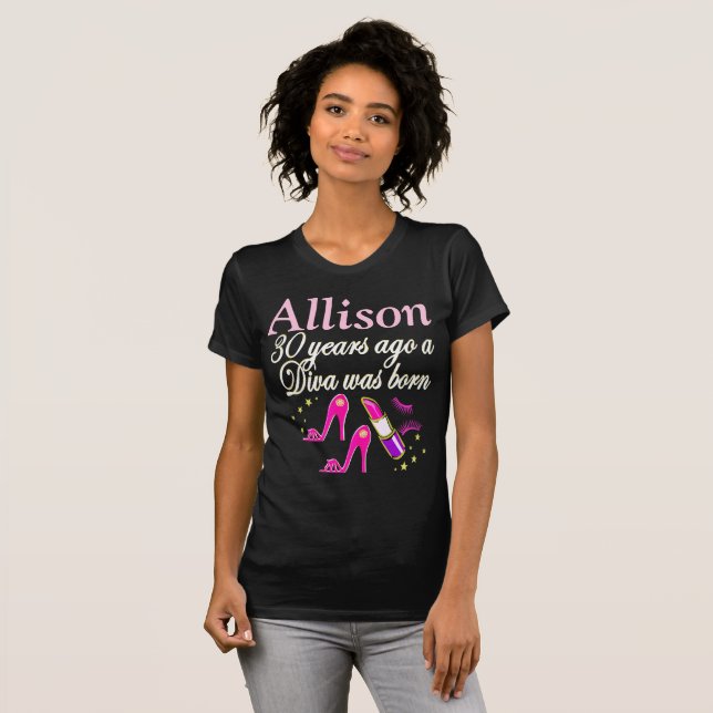 CAMISETA ANIVERSÁRIO DE 30 ANOS PERSONALIZADO PINK DIVA T S (Frente Completa)