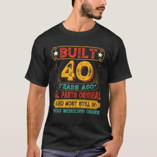 Camiseta Aniversário de 40 anos engraçadinho Dando 40 Anos