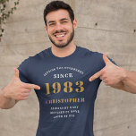 Camiseta aniversário de 40 anos Nascer 1983 Adicionar Nome<br><div class="desc">Aniversário personalizado adicione seu nome e ano T-shirt. Edite o nome e o ano com o modelo fornecido. Uma camiseta de aniversário personalizada maravilhosa. Mais presentes e suprimentos de festas disponíveis com o design de "definição de padrões" na loja.</div>