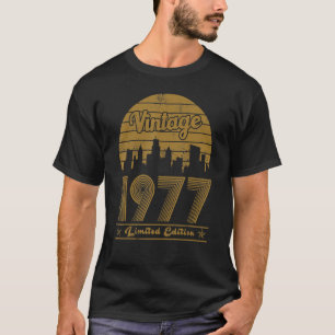 Camiseta Aniversário De 46 Anos Nascer Em 1977 Mulheres Hom
