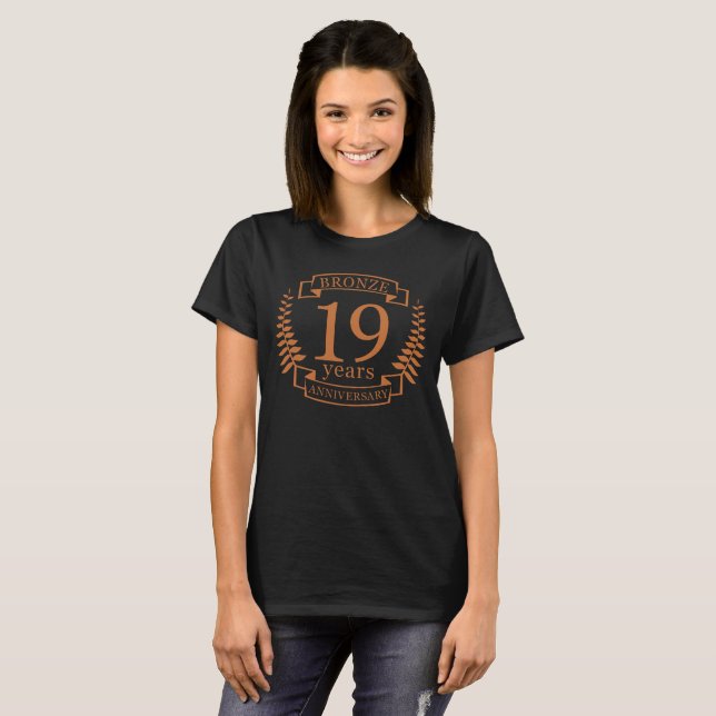Camiseta Aniversário de casamento tradicional de Bronze, 19 (Frente Completa)