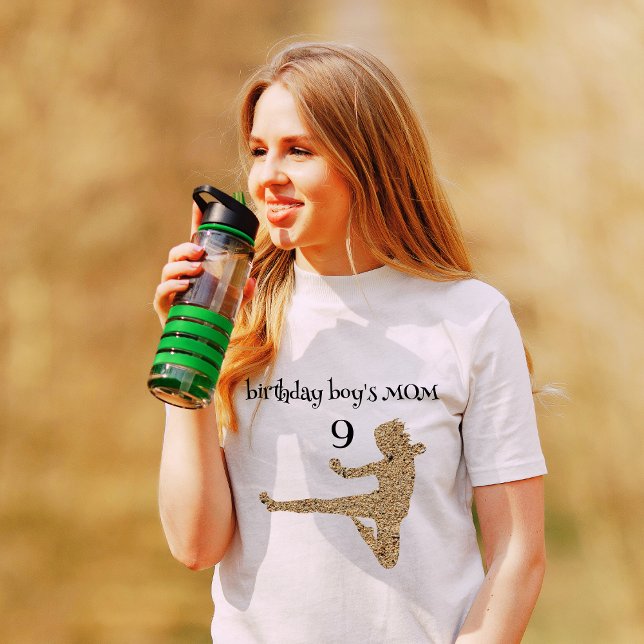 Camiseta Aniversário de criança de Karate de Artes Marciais (Criador carregado)