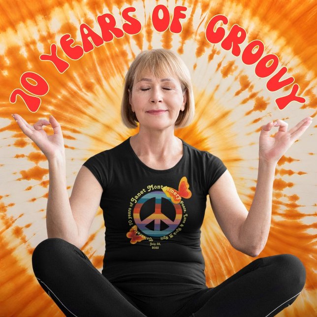 Camiseta Aniversário do 70 de Borboleta Hippie Retro (Milestone Baby Boomer Hippie Birthday Guest of Honor T shirt. )