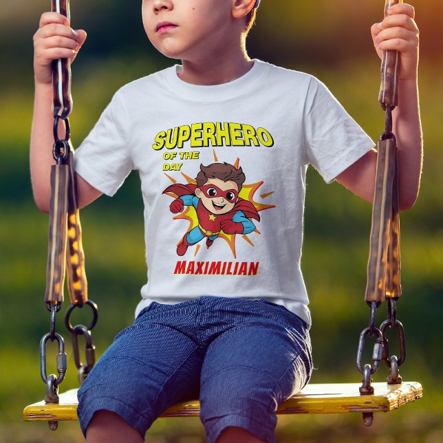 Camiseta Aniversário do Menino da revista "Super Herói" do  (Criador carregado)