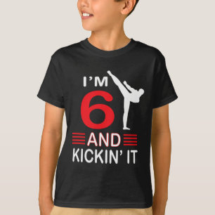 Camiseta Aniversário Oferta de Artes Marciais Oferece Garot