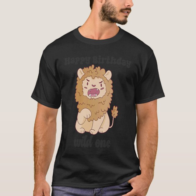 Camiseta Aniversário Um Leão Selvagem Animais Celebrando Ga (Frente)