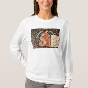 Camiseta Anjo com uma esponja unida a uma haste