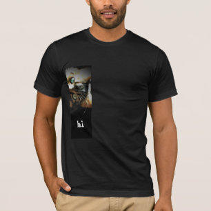 Camiseta Anjo Mal-Humorado diz "oi" de lado