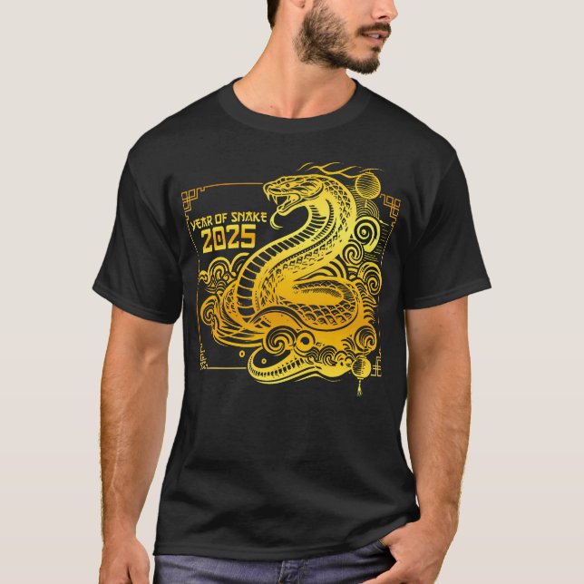 Camiseta Ano Do Ano De Cobra 2025 Zodiac Happy Chinese New  (Frente)