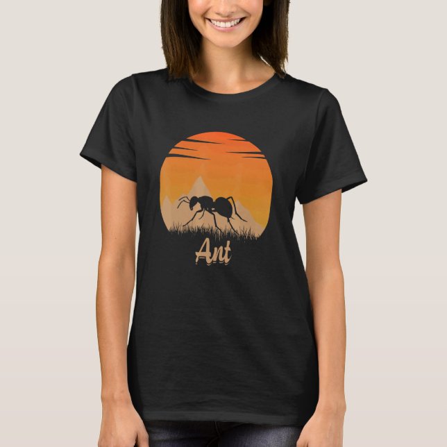 Camiseta Ant Animal Quente Na Montanha Na Natureza (Frente)