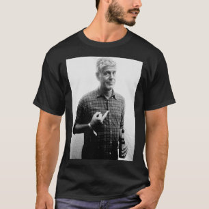 Camiseta Anthony Bourdain Dedo Médio e Cerveja bebendo C