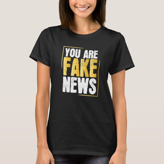Camiseta Anti-Falso Humor Político Fakenews Diz (Frente)