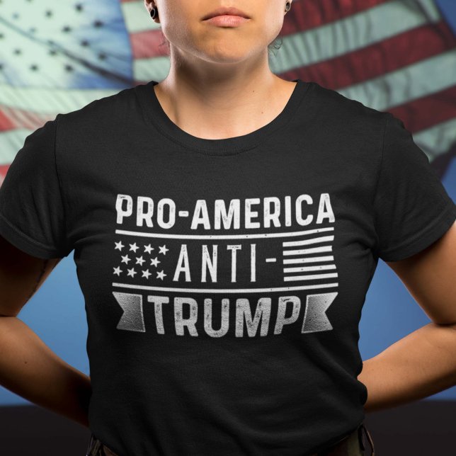 Camiseta Anti-Trump Pro-América (Criador carregado)