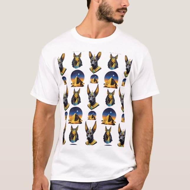 Camiseta Antiga Pirâmide do Egito, Anubis - Design (Frente)