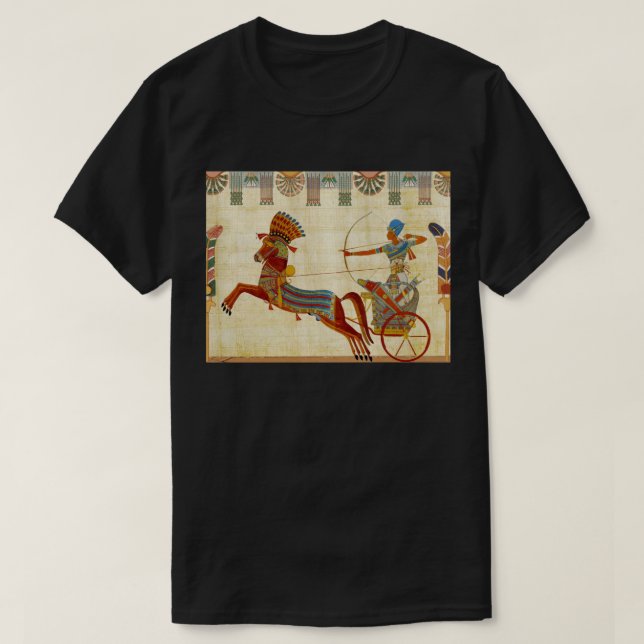 Camiseta Antigo Egito Faraó Ramsés II Papiro Cavalo (Frente do Design)