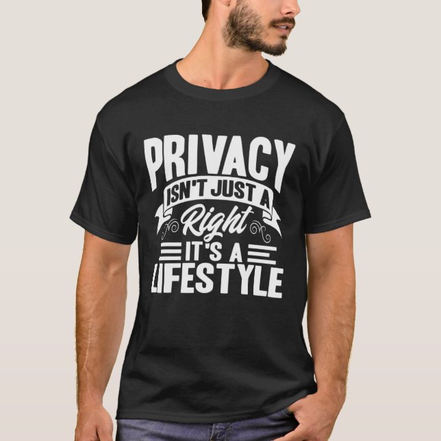 Camiseta Antisocial Privacy Isn t Just A Right Introvert (Frente)