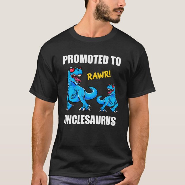 Camiseta Anúncio De Bebê Promovido À Unclesaurus Nova Cnu (Frente)